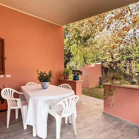 Holiday home Coccinella Maracalagonis